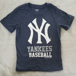 New York Yankees Boys Navy Graphic Tee - Yankees Baseball Logo
